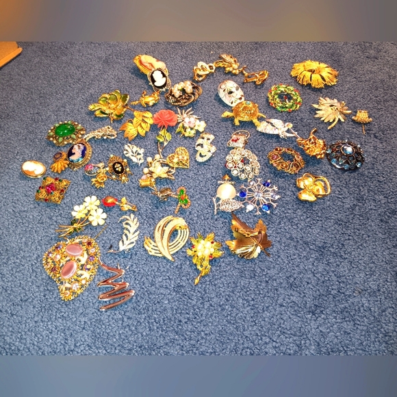 Vintage costume jewelry bundle - Picture 1 of 5